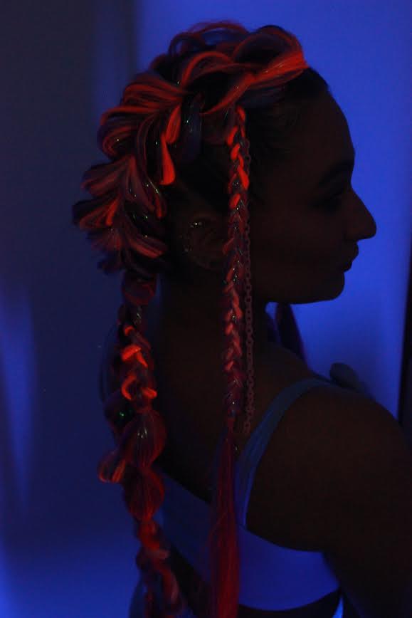 Molly - Ombre Braiding Hair with Iridescent Tinsel