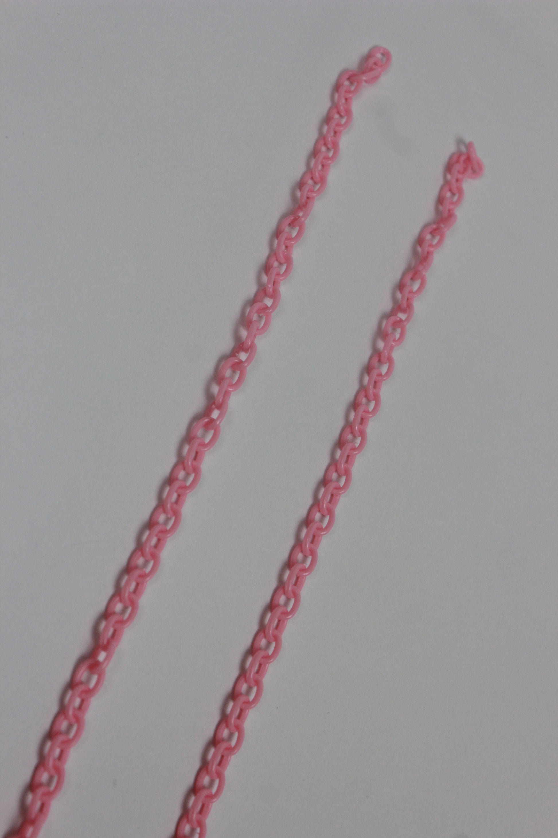 Bubblegum Face Framing Chain